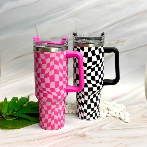 Checkered trendy cup with lid